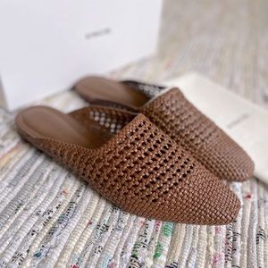 BRAND NEW ✨ VINCE Barrett Fawn size 9